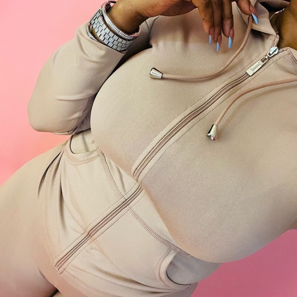 NEW FALL TRENDY ZIP UP MOCHA TWO PIECE ACTIVE HOODIE LEGGING SET - Picture 3 of 4